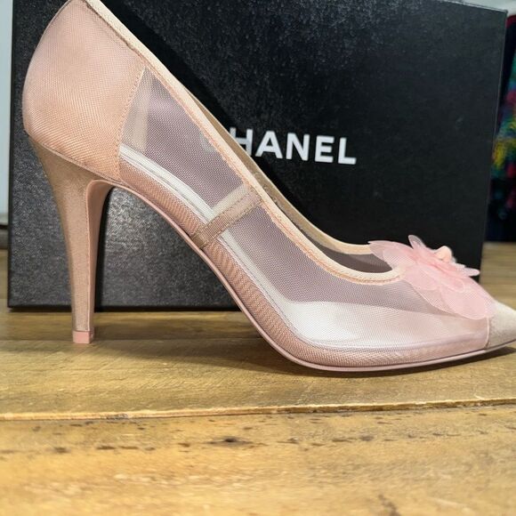 Chanel Camellia Mesh Pumps - Picture 2 of 8